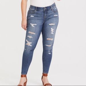 Bombshell Skinny Jean